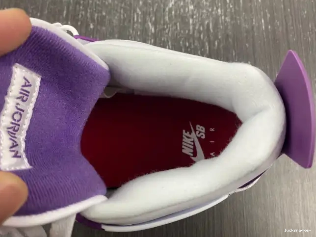 Reps LUCY Retro 4 DR5415-150 SB Jordan 0412
